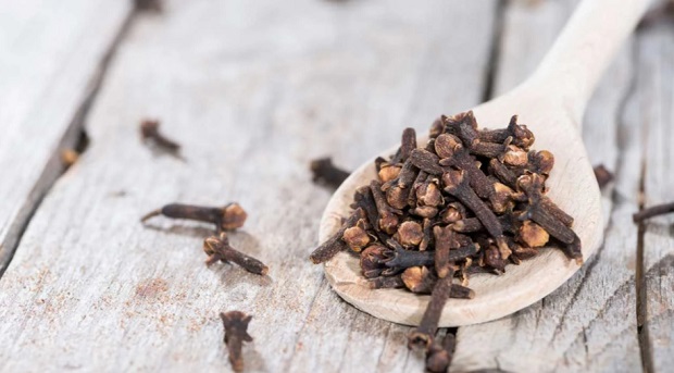 Dagelijks één kruidnagel kauwen: verrassende voordelen voor je gezondheid
